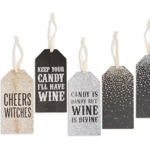 NWOT Primitives by Kathy Halloween Wine Tags